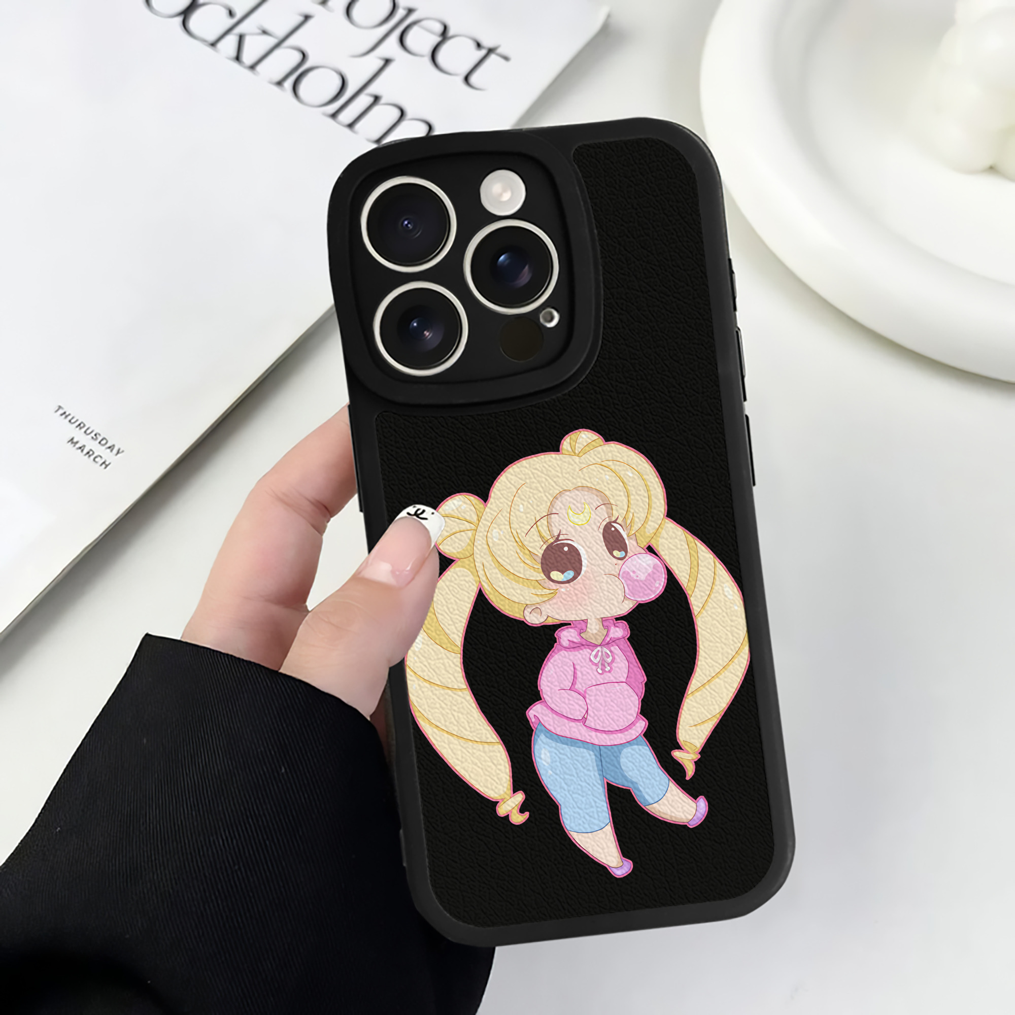 （画像用） 美少女戦士セーラームーン 愛野 美奈子 あいの みなこ Sailor Moon Aino Minako 【iPhone 16シリーズ対応】シリコンスマホケース（レザー調） 材質：シリコン